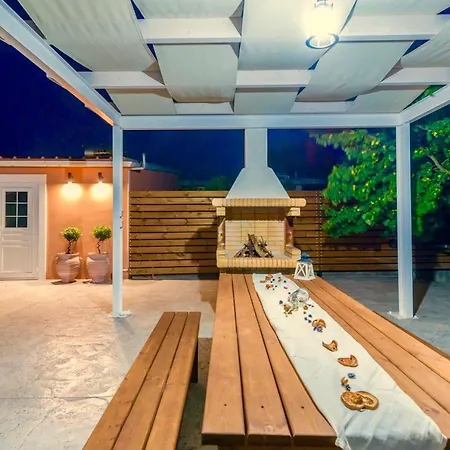 Villa Vigneto *
